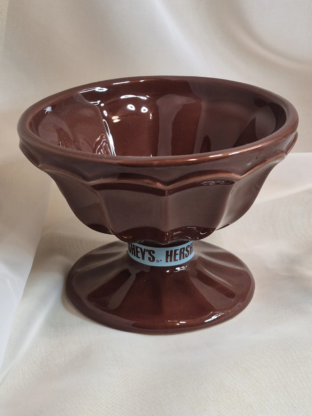 So Fun Pair of Hersey's Sundae Serving 🍨 Dishes Bowls - photo 5