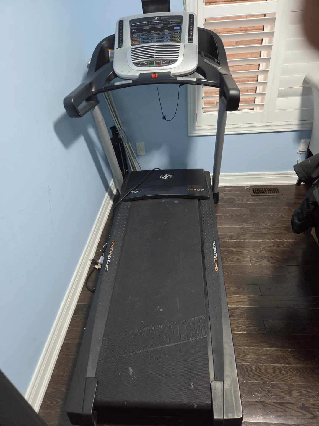 NordicTrack C700 Treadmill - photo 2
