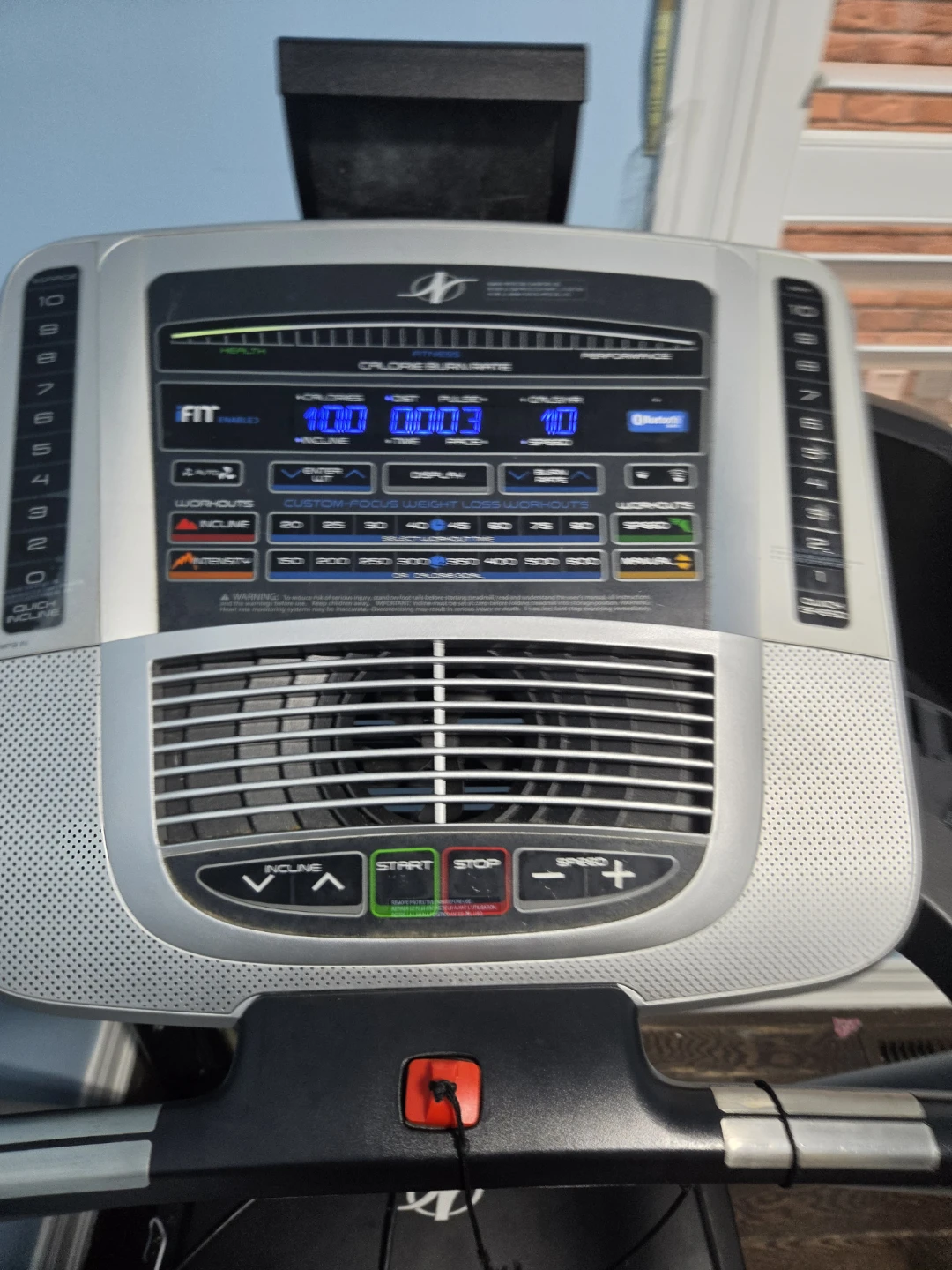 NordicTrack C700 Treadmill - photo 4