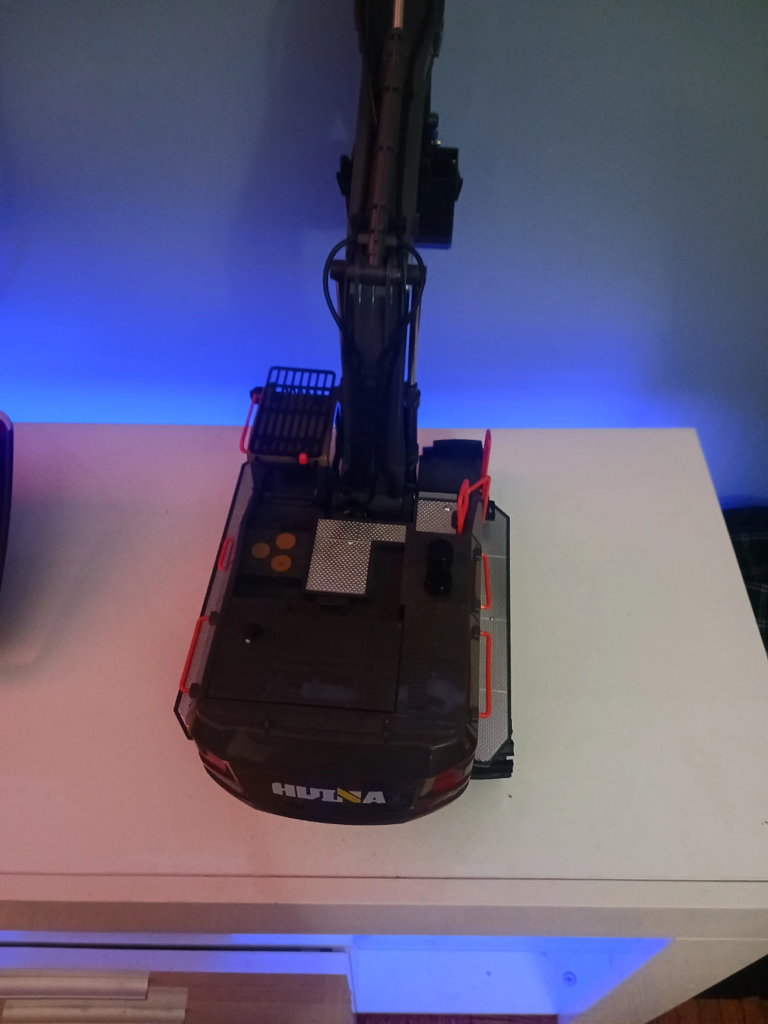 HUINA RC Excavator Toy - photo 2