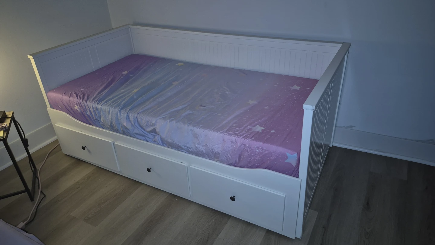 IKEA HEMNES Daybed with 3 Storage Drawers – Bed Frame Only - photo 2