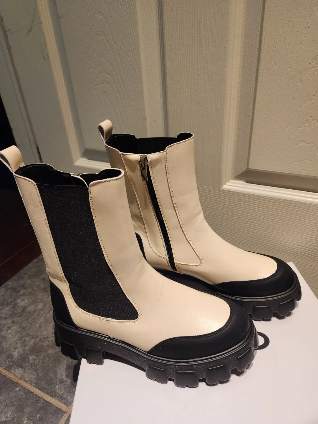Cream and Black Combat Boots - photo 2