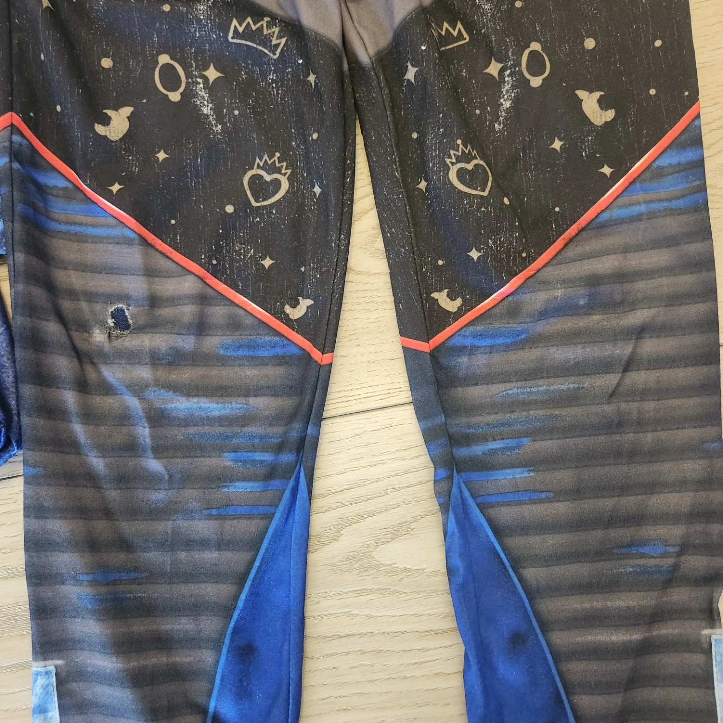 Size XL kids Descendants Evie costume - photo 5