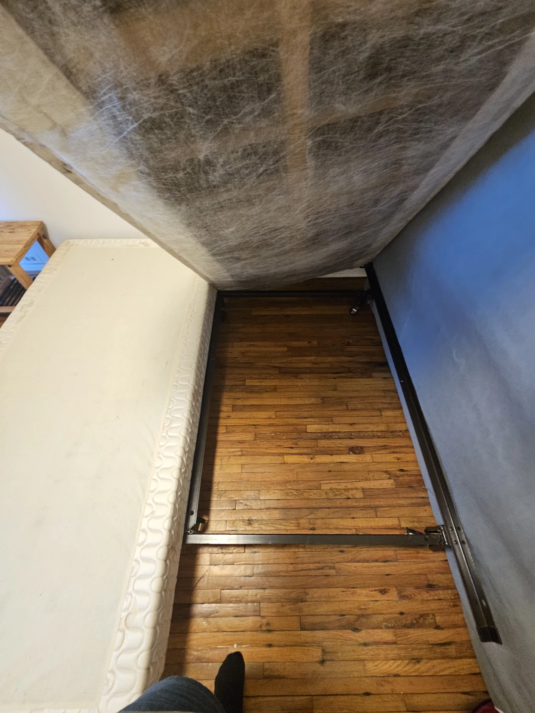 King bed metal frame with 2 boxes spring - photo 3