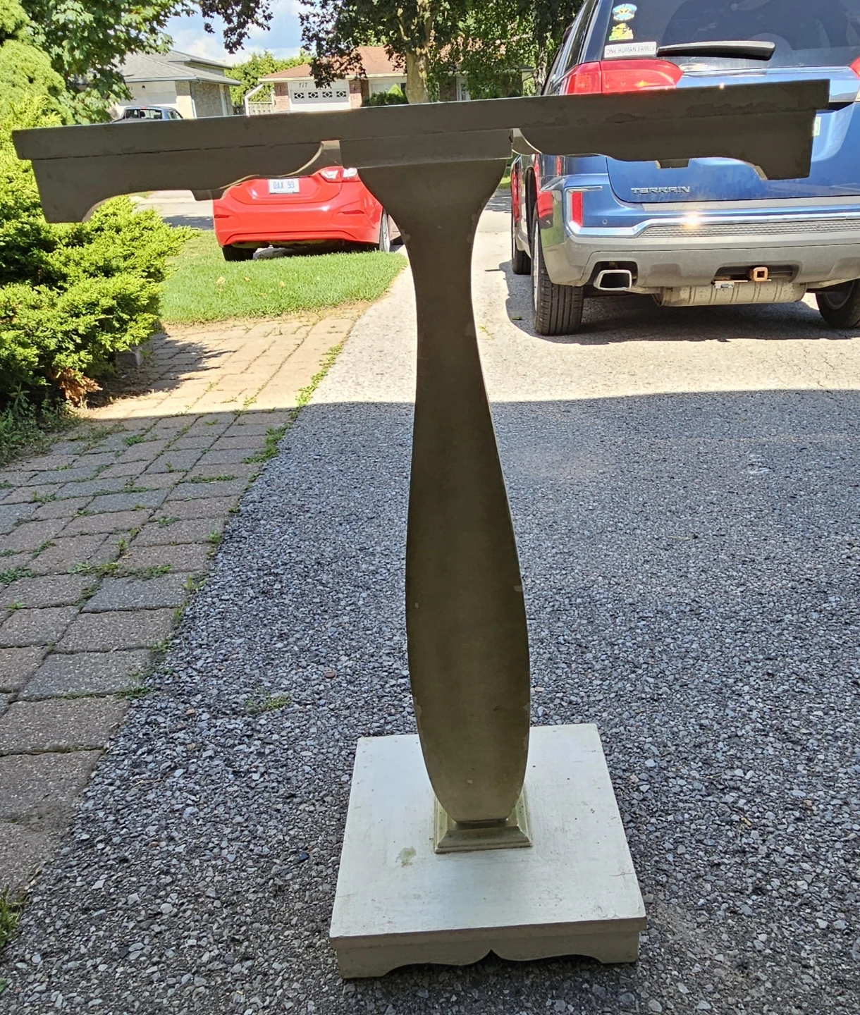 White Pedestal Side Table - photo 2