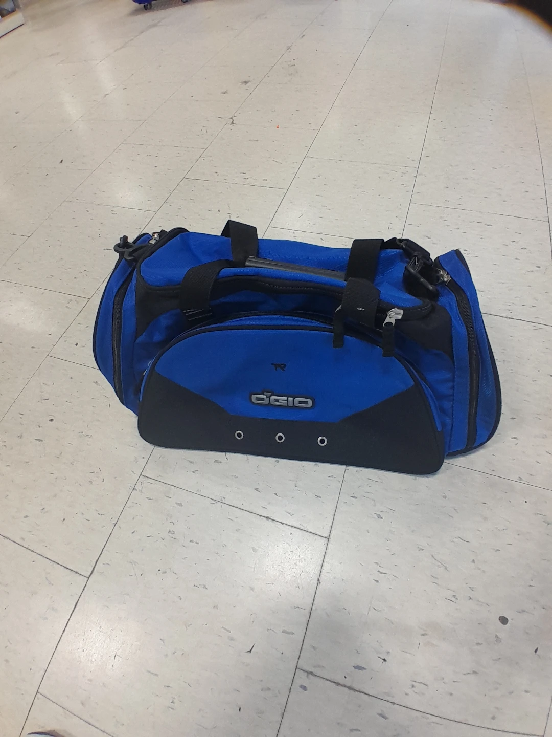 OGIO Blue Duffel  Gym Bag College Style Portable Size - photo 3
