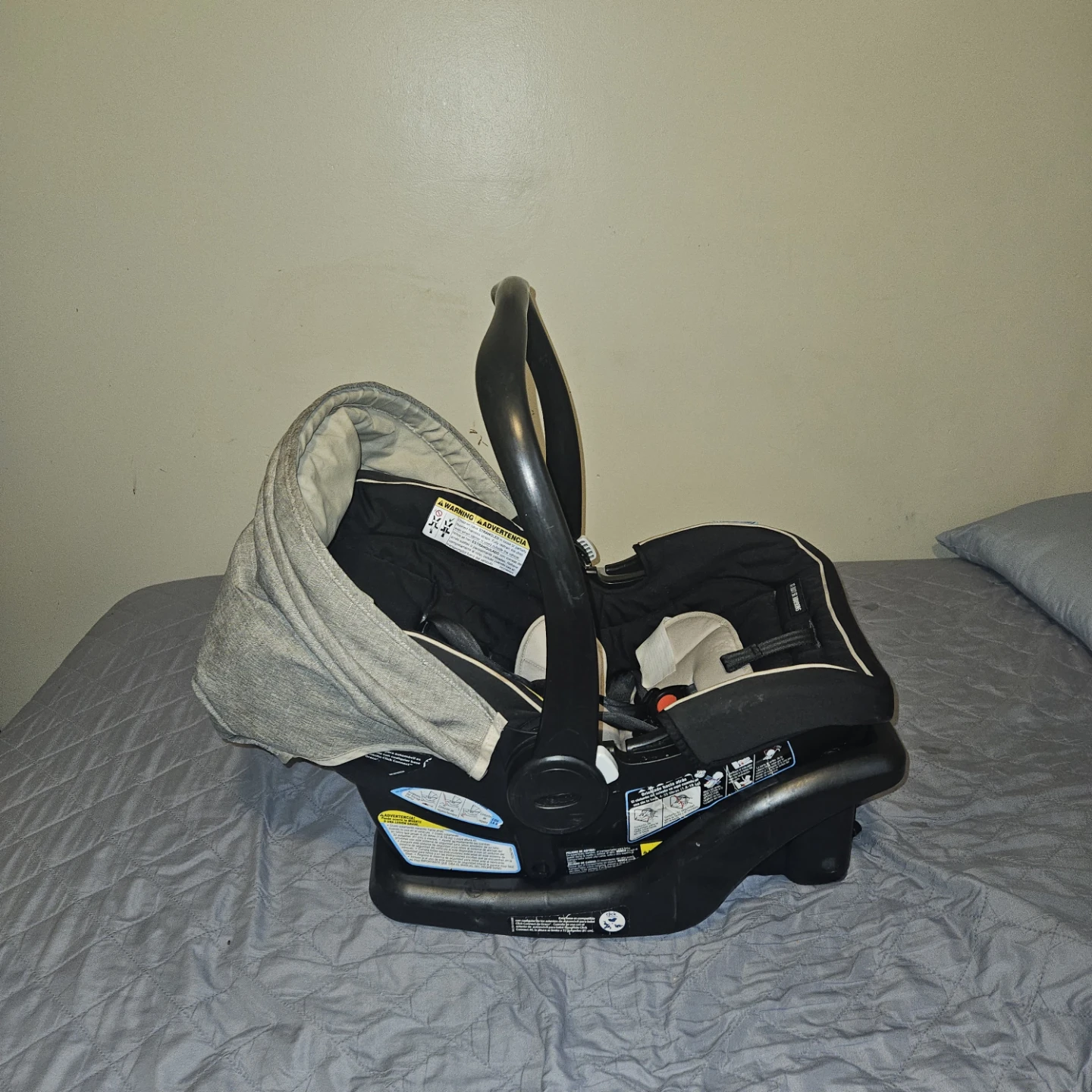 Graco Infant Car Seat with Base and Stroller - photo 2