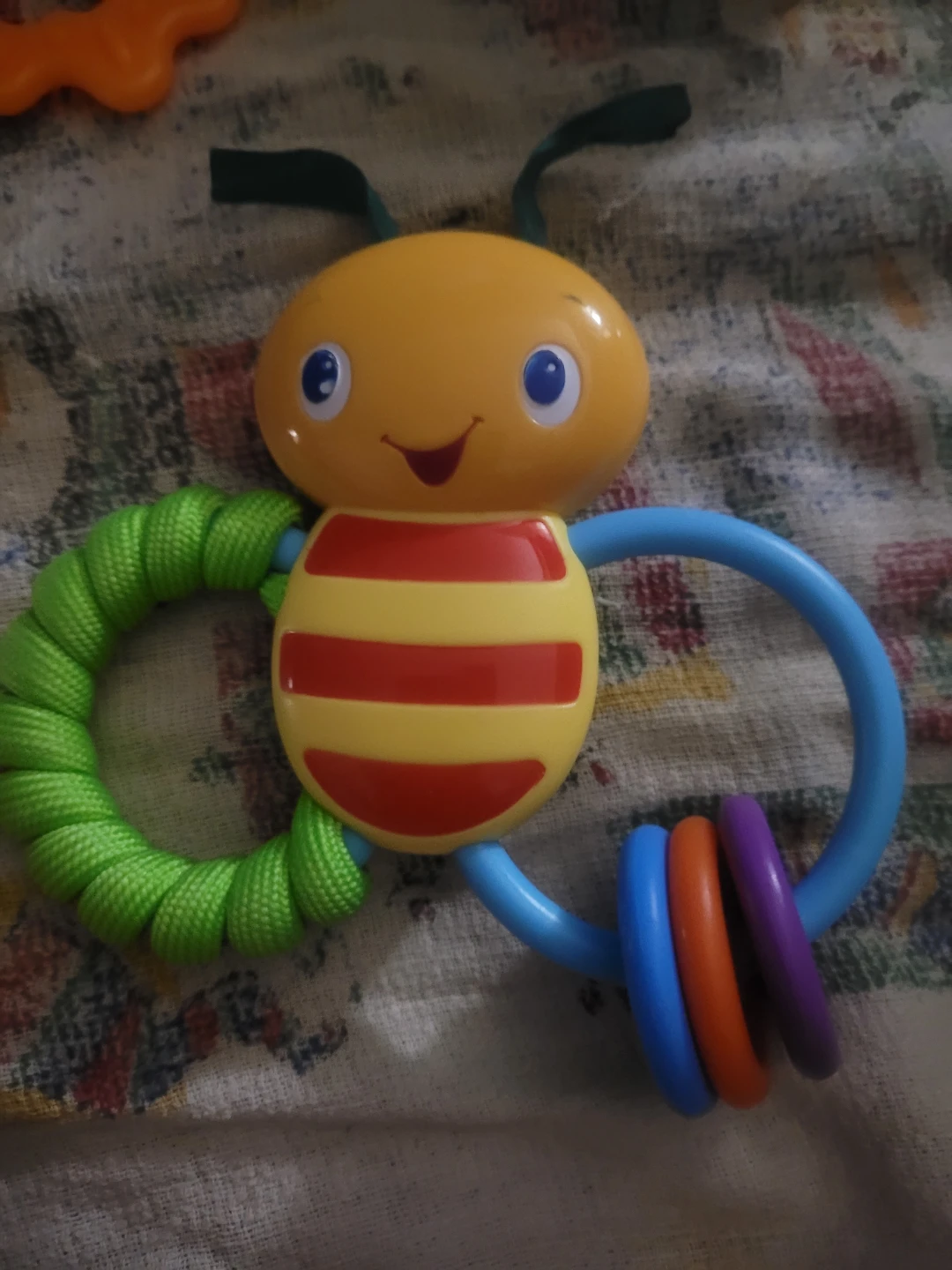 Bright stars chew bee rattle
