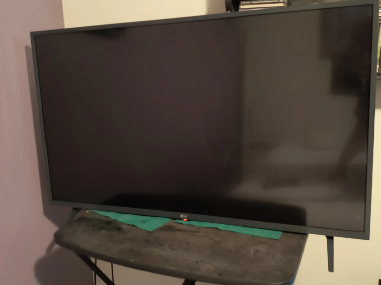 LG 43" 4K Ultra HD Smart TV w/ AI Thinq - photo 5