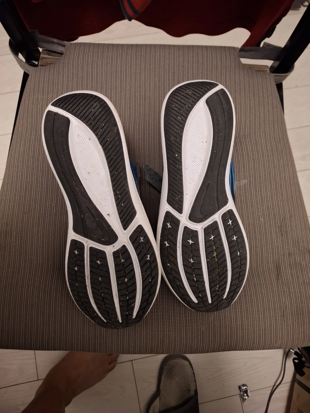 Nike Star Runner Kids Shoes . Hardly used like new - photo 3