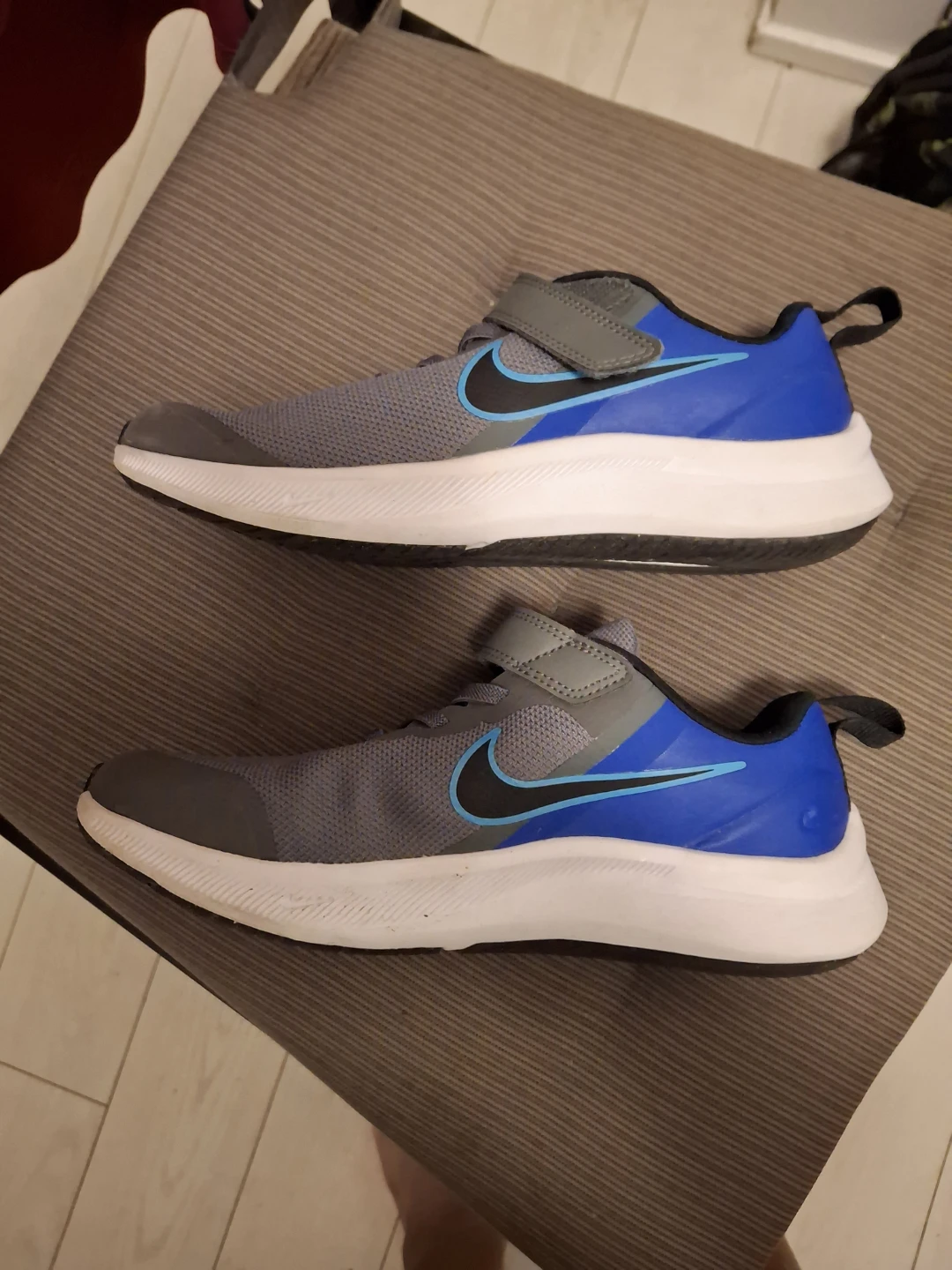Nike Star Runner Kids Shoes . Hardly used like new - photo 5