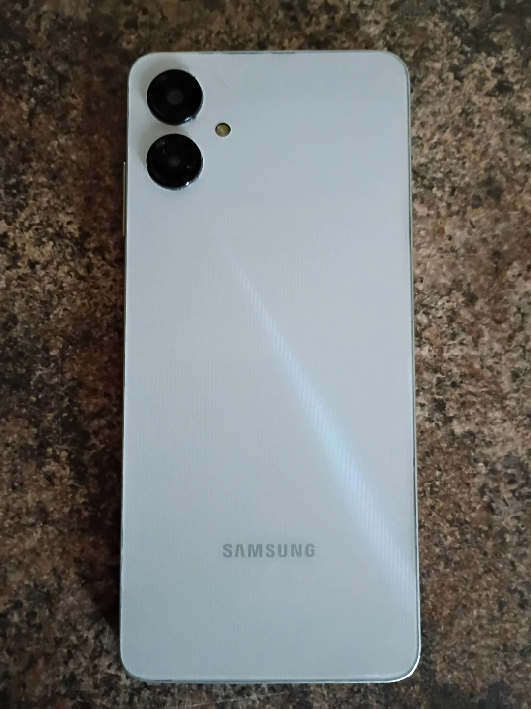 Samsung A06 (64 Gigs) - photo 2