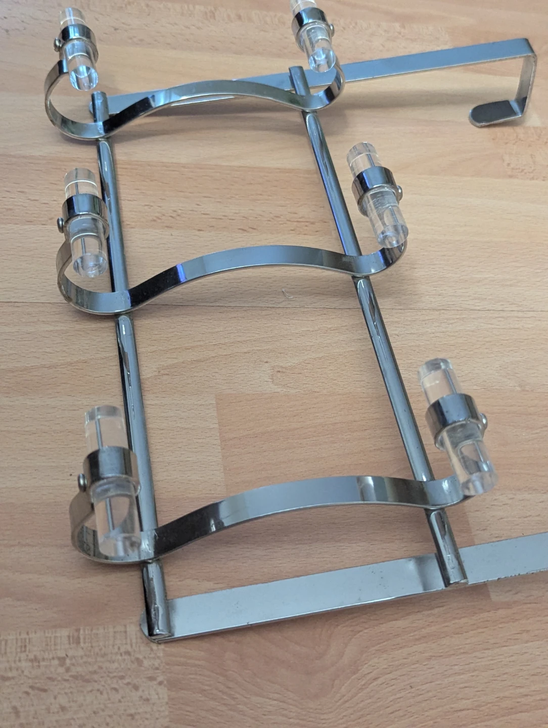 Used clothing, towel silver metal   door hanger