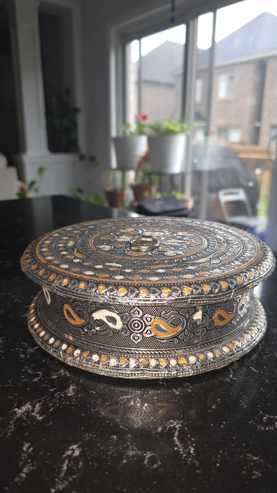 Decorative Round Metal Trinket Box - photo 2