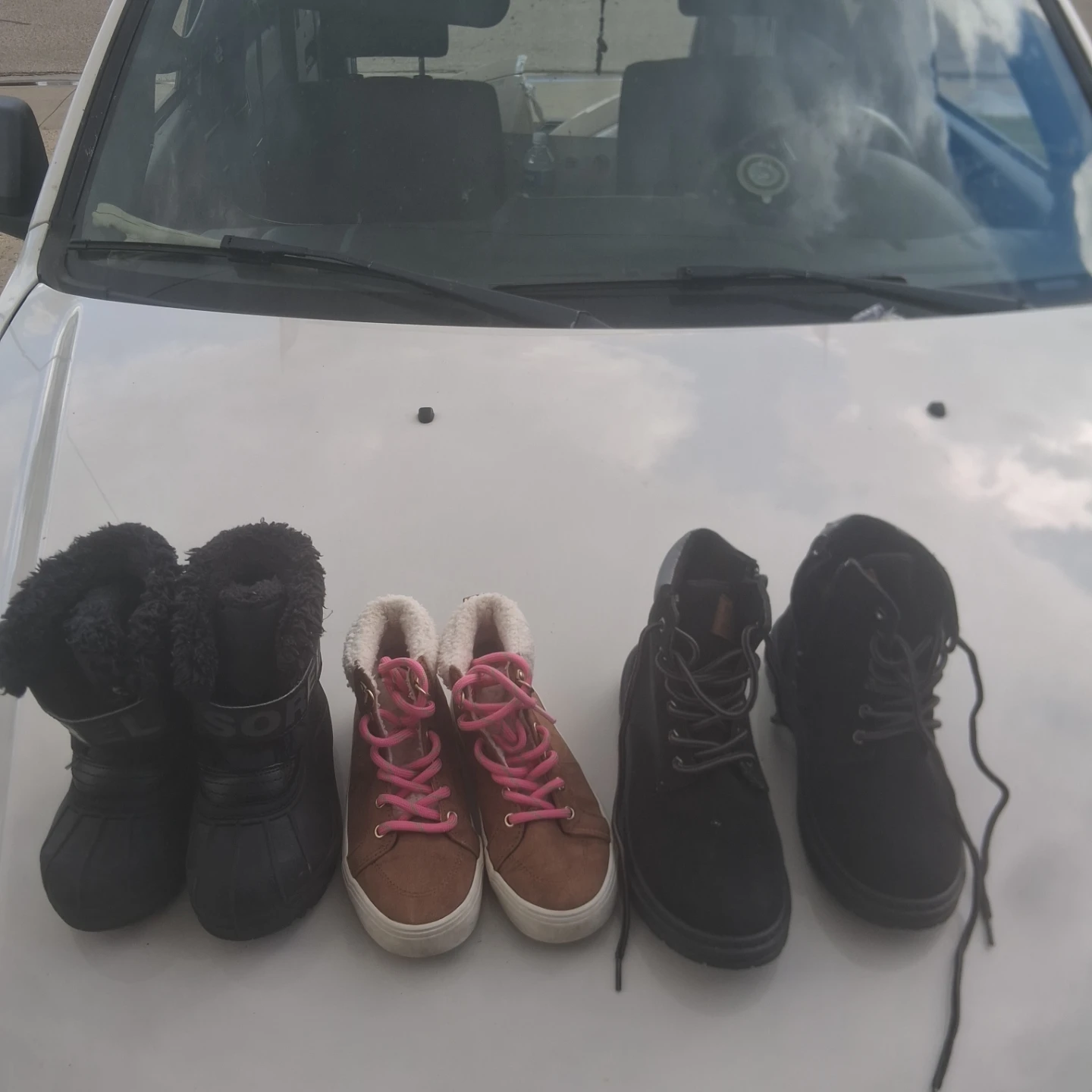 Bundle of 4 Pairs of Boots and Shoes - photo 2