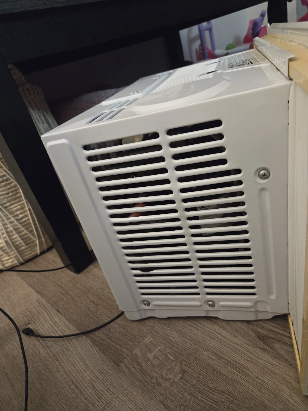 Midea Window Air Conditioner - photo 4