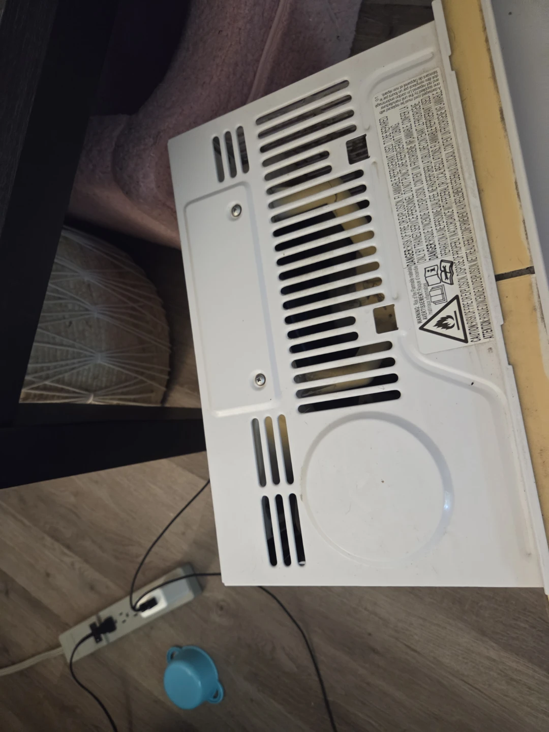 Midea Window Air Conditioner - photo 5