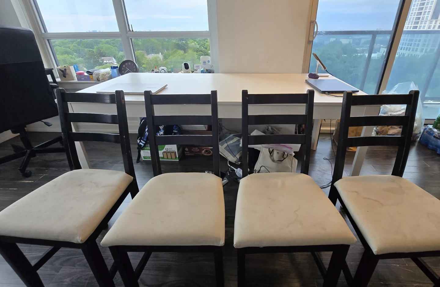 Set of 4 Black Dining Chairs with Cream Upholstery