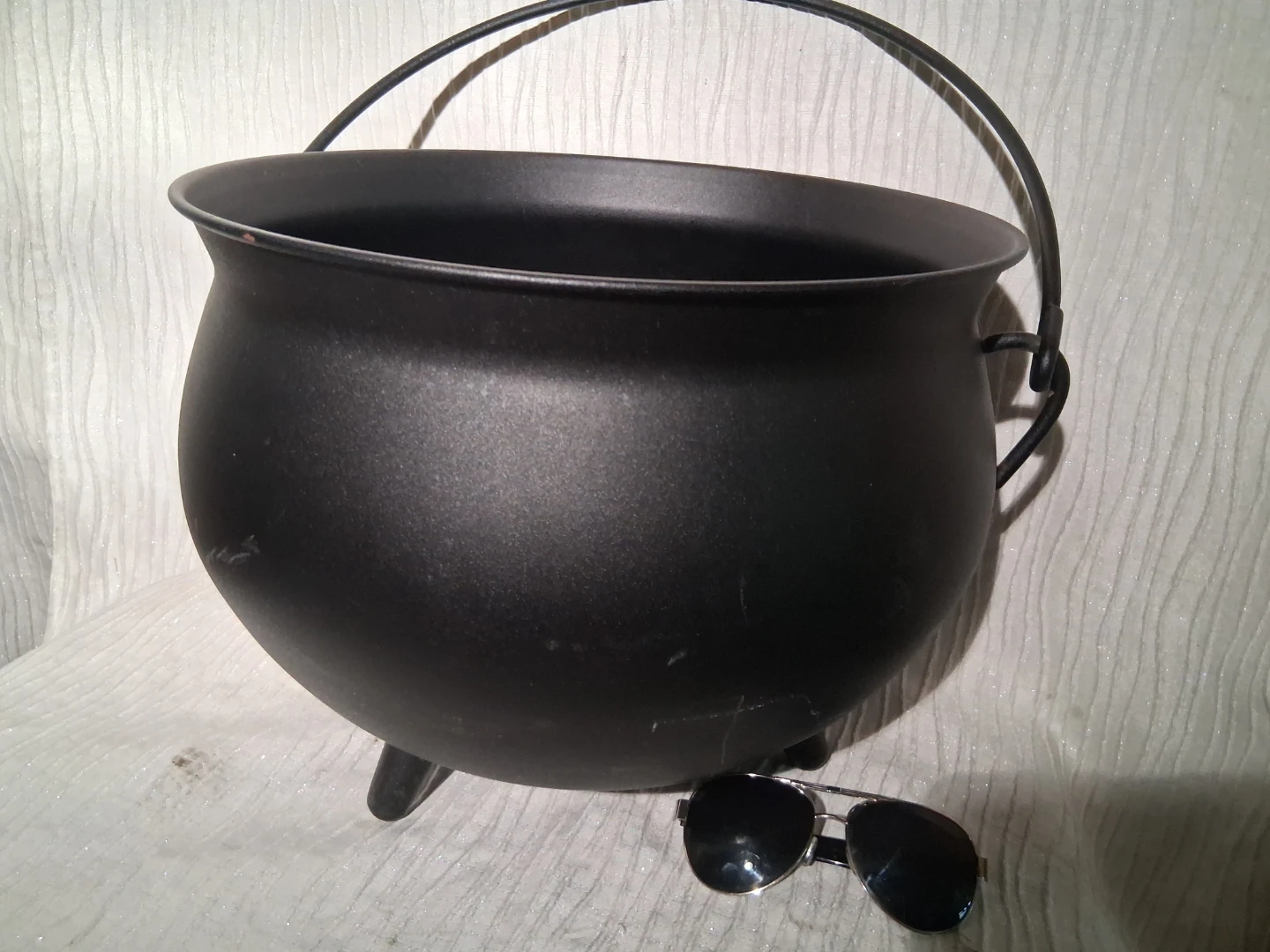 Black Cast Iron Cauldron with Handle