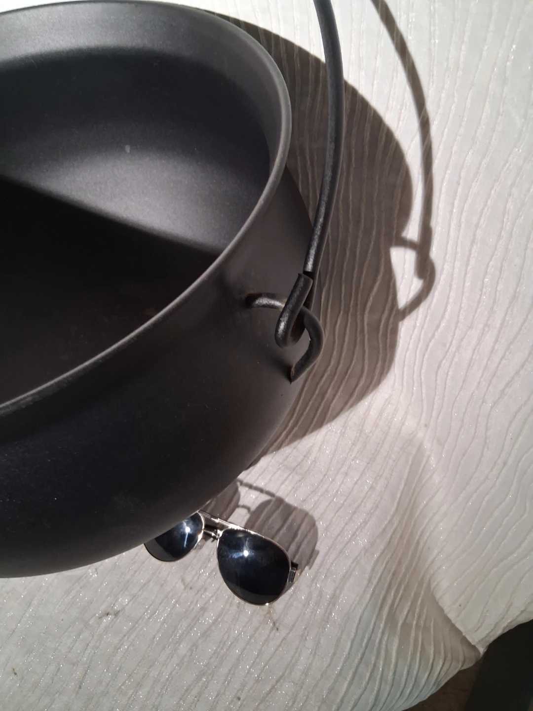 Black Cast Iron Cauldron with Handle - photo 2