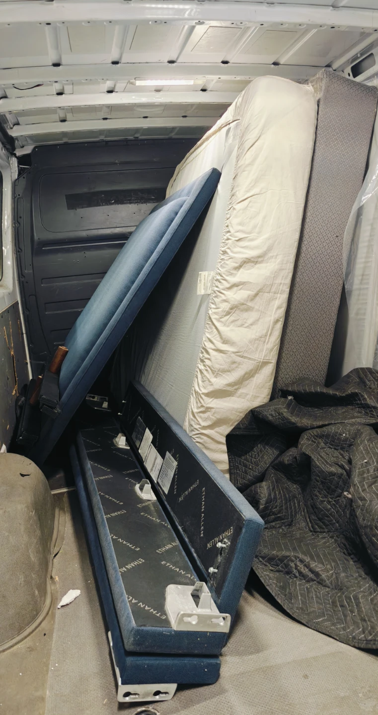 Ethan Allen Custom Upholstered Bed - Queen - photo 2