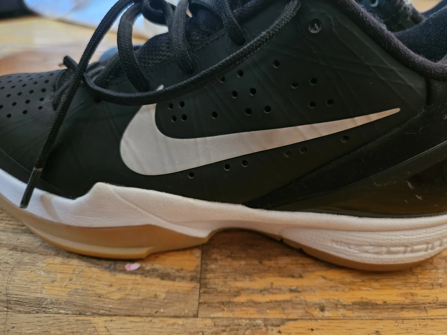 Nike Volleyball Shoes Size 7 - photo 2