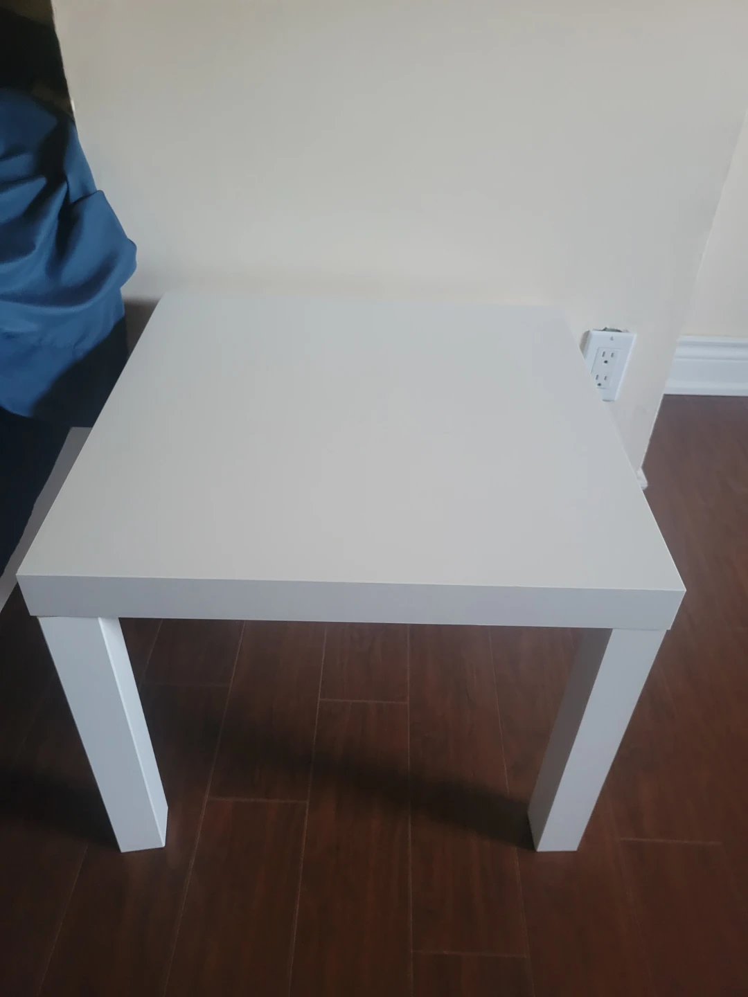 White Square side Table