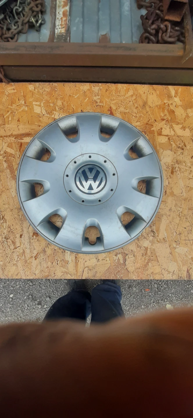 Vw hubcaps - photo 3