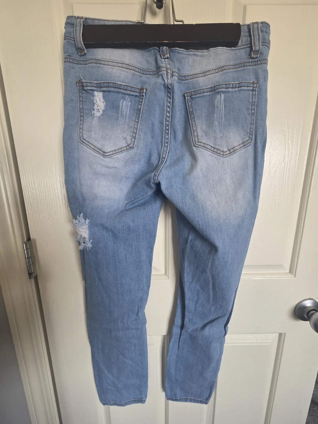 Distressed Capri Jeans - photo 2