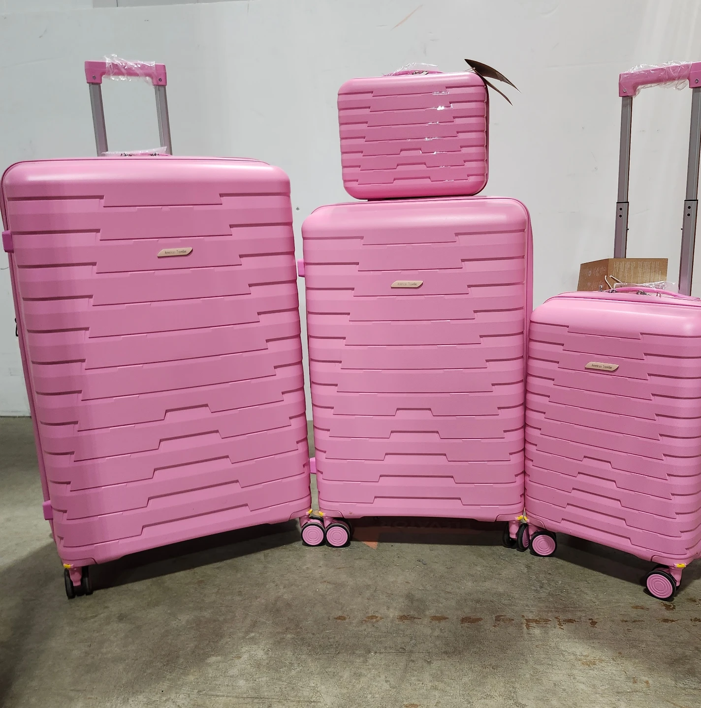 Pink Luggage Unbreakable Hardside Polypropylene Large Medium - photo 2