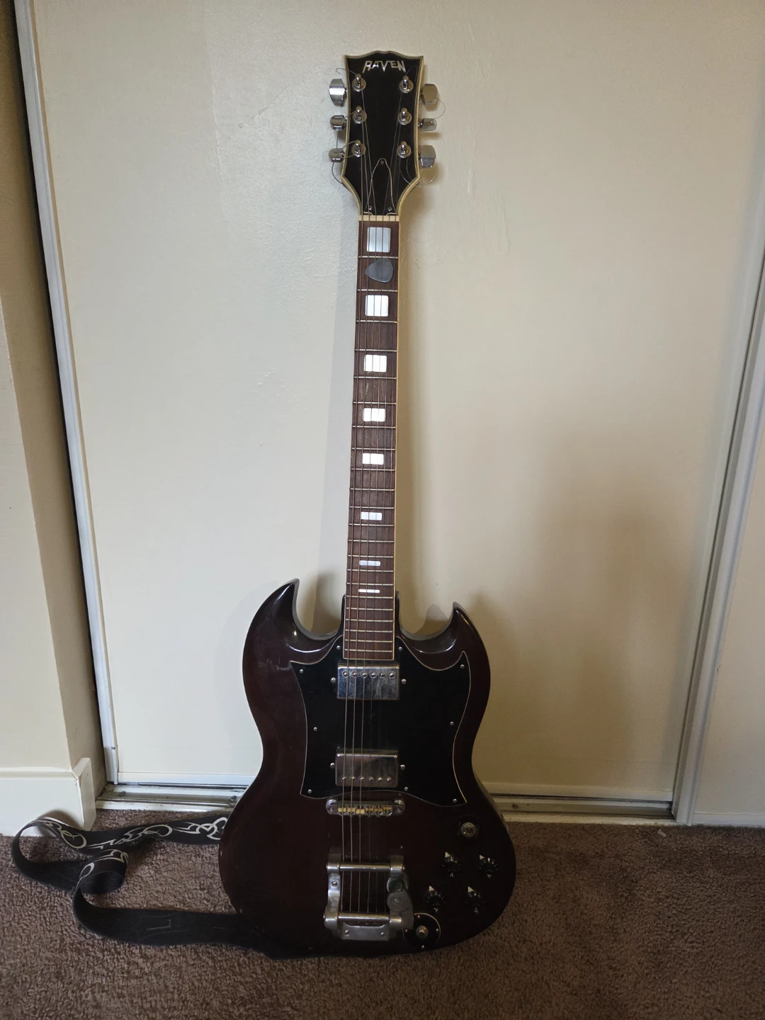 Vintage 1970s Raven SG Electric Guitar, ( made in Japan)