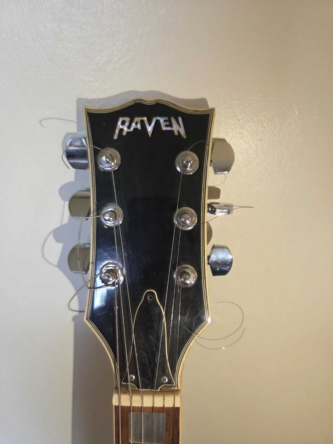 Vintage 1970s Raven SG Electric Guitar, ( made in Japan) - photo 3