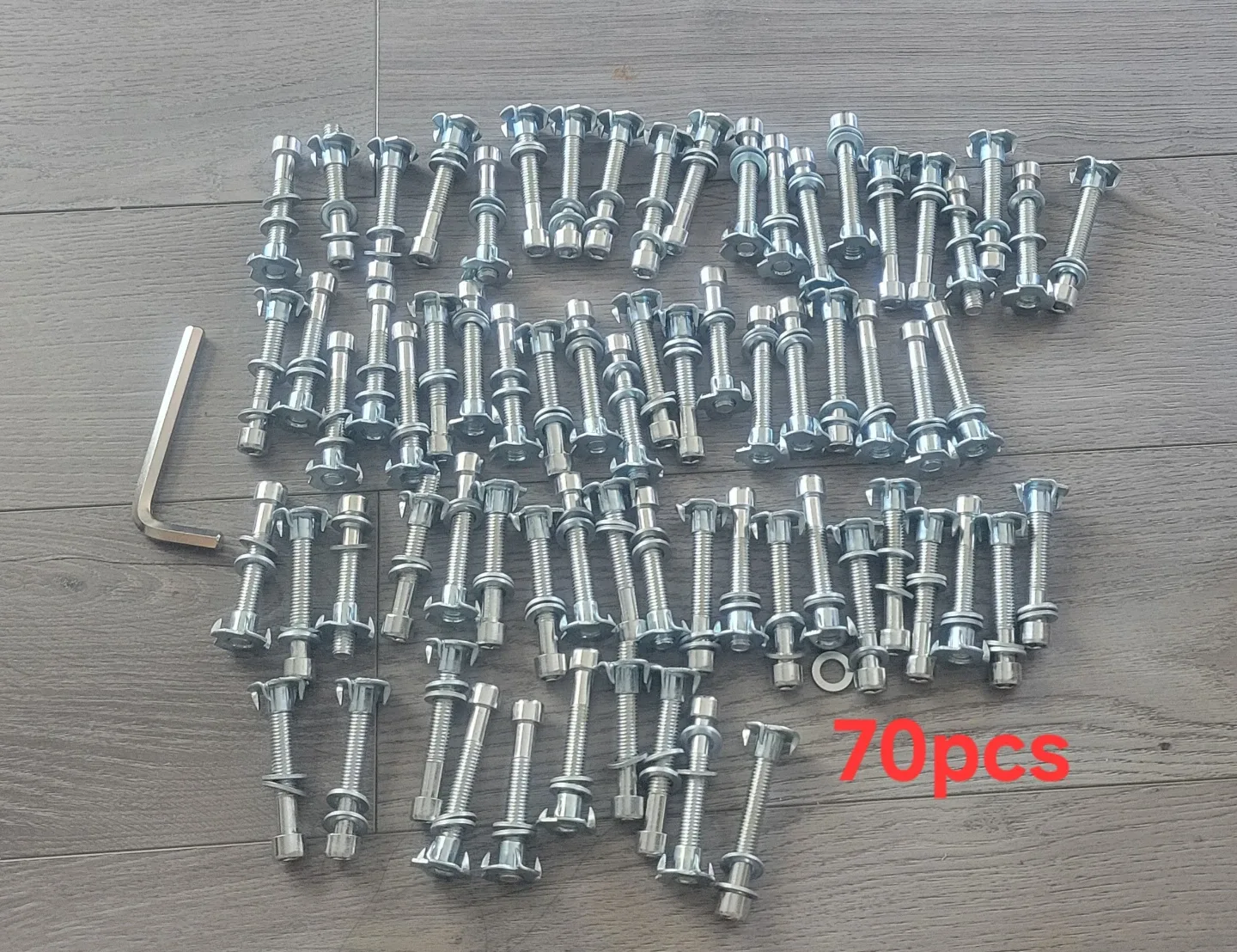 35pcs Climbing Holds Set with 70pcs Hardware - photo 2