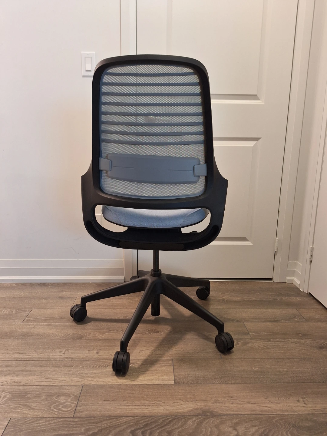 Mesh Back Office Chair - Light Blue - photo 4
