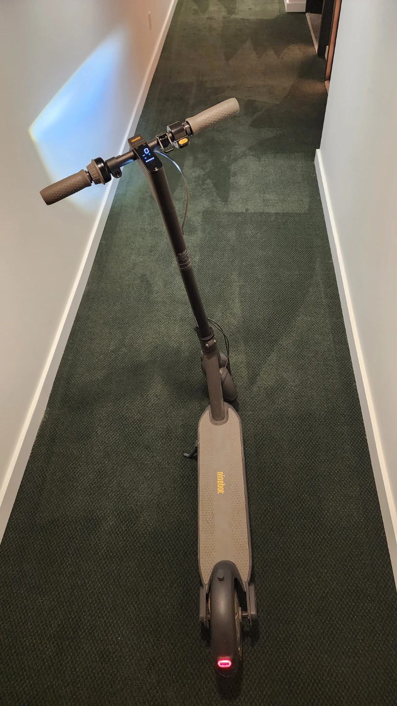 Ninebot Electric Kickscooter GMax 30 - photo 5