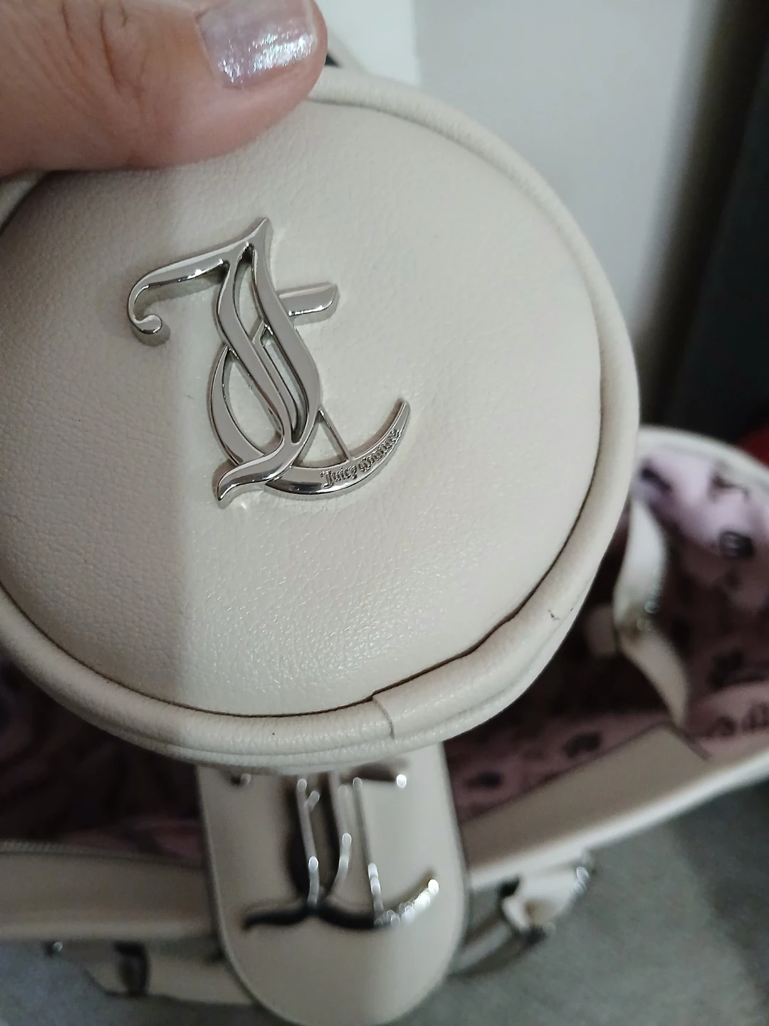 Juicy Couture Tote Bag  with change pouch - photo 4