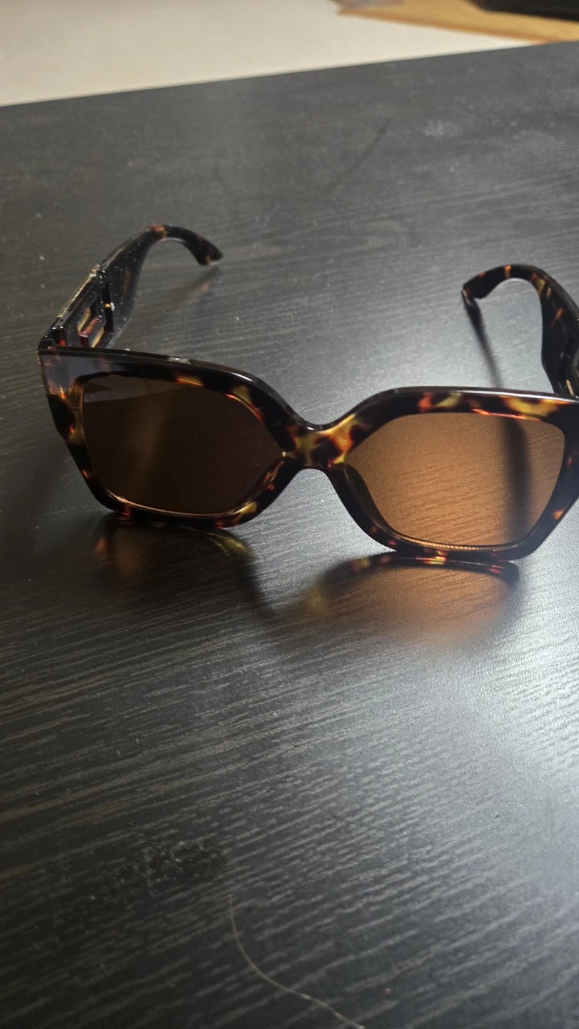Tortoiseshell Sunglasses with Gold Detail - photo 2