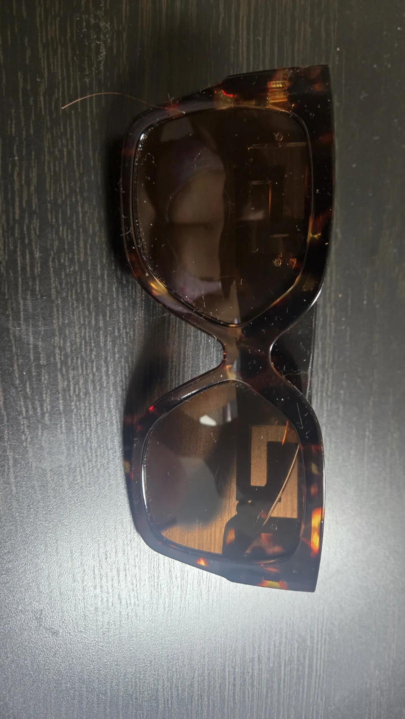 Tortoiseshell Sunglasses with Gold Detail - photo 3