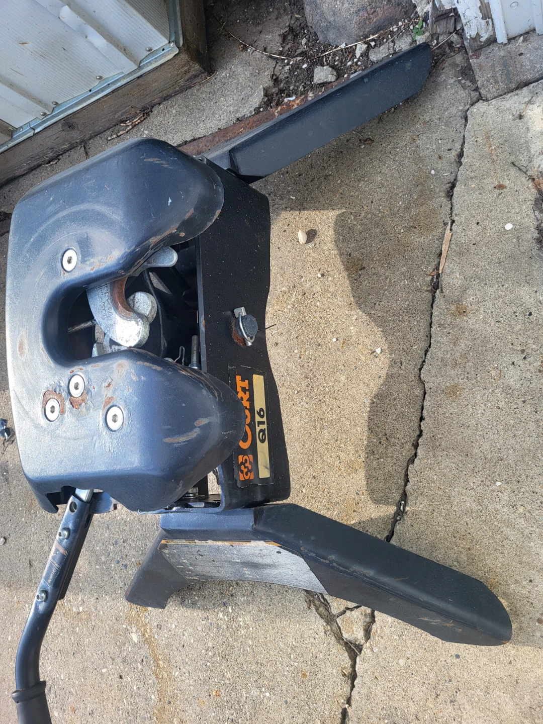 CURT Q16 Fifth Wheel Trailer Hitch