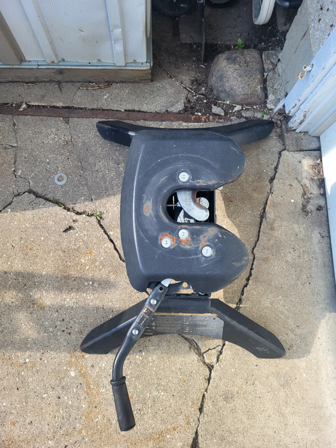 CURT Q16 Fifth Wheel Trailer Hitch - photo 3