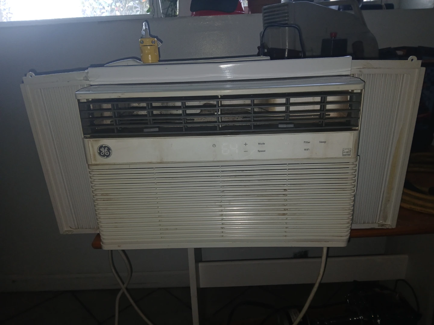Ac 5000 btus good condition - photo 2