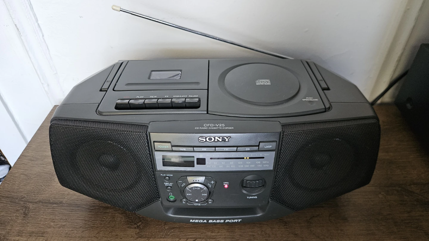 Sony CFD-V25 Boombox