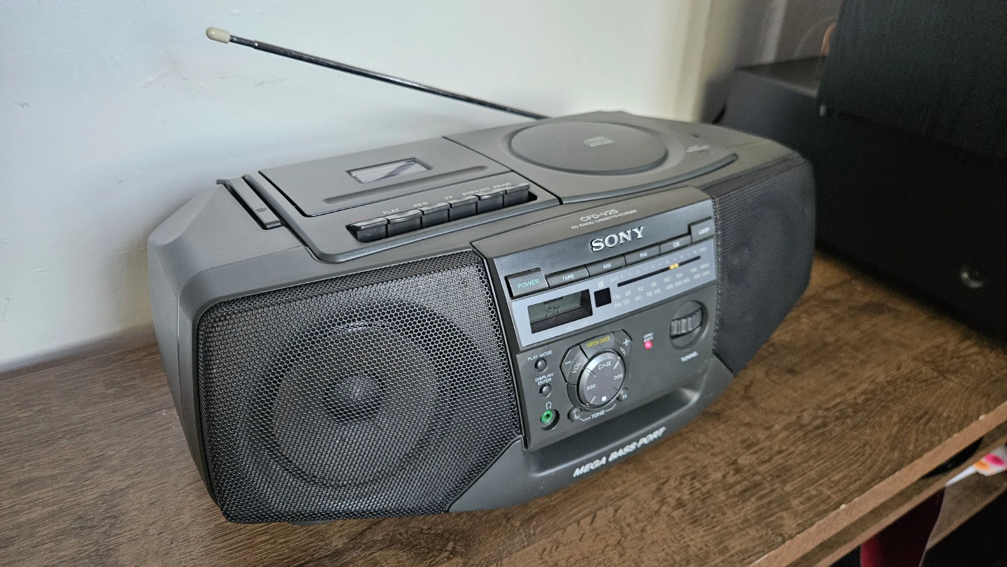 Sony CFD-V25 Boombox - photo 2