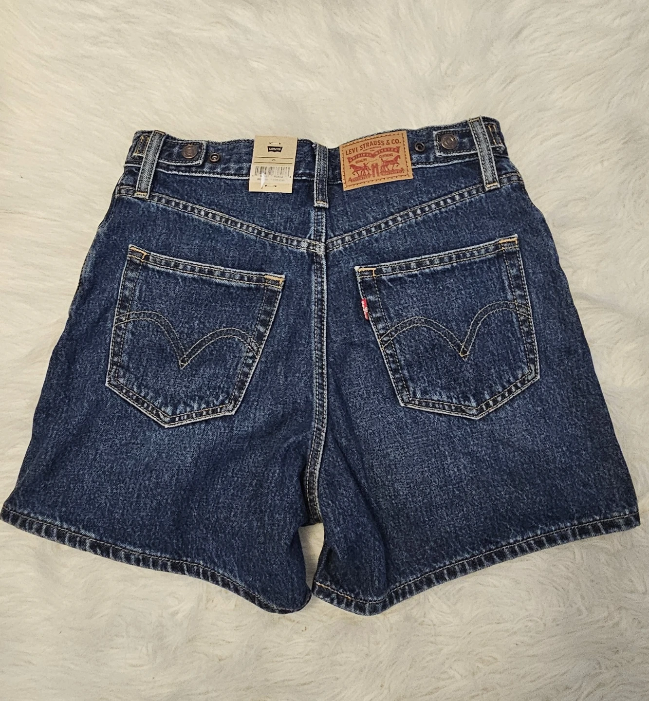Levi's Cinch Mid-Thigh Denim Shorts Women's 26 - photo 2