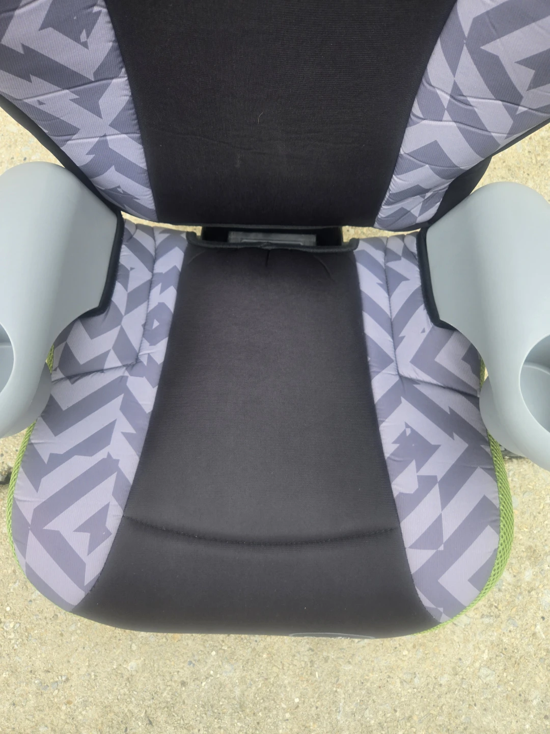 Evenflo Booster Car Seat with Cup Holders - photo 3