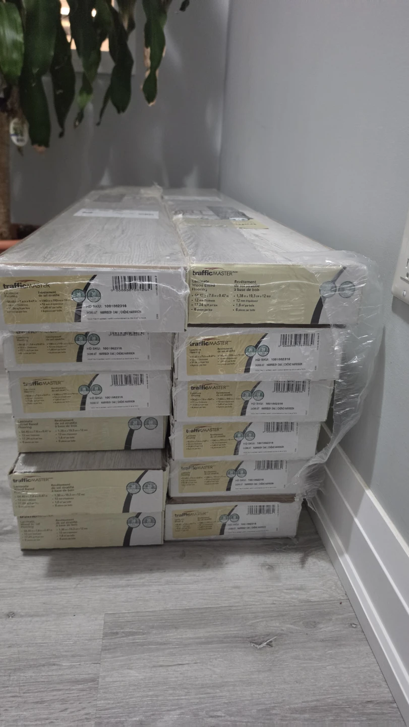12 boxes of trafficmaster laminate flooring - photo 2