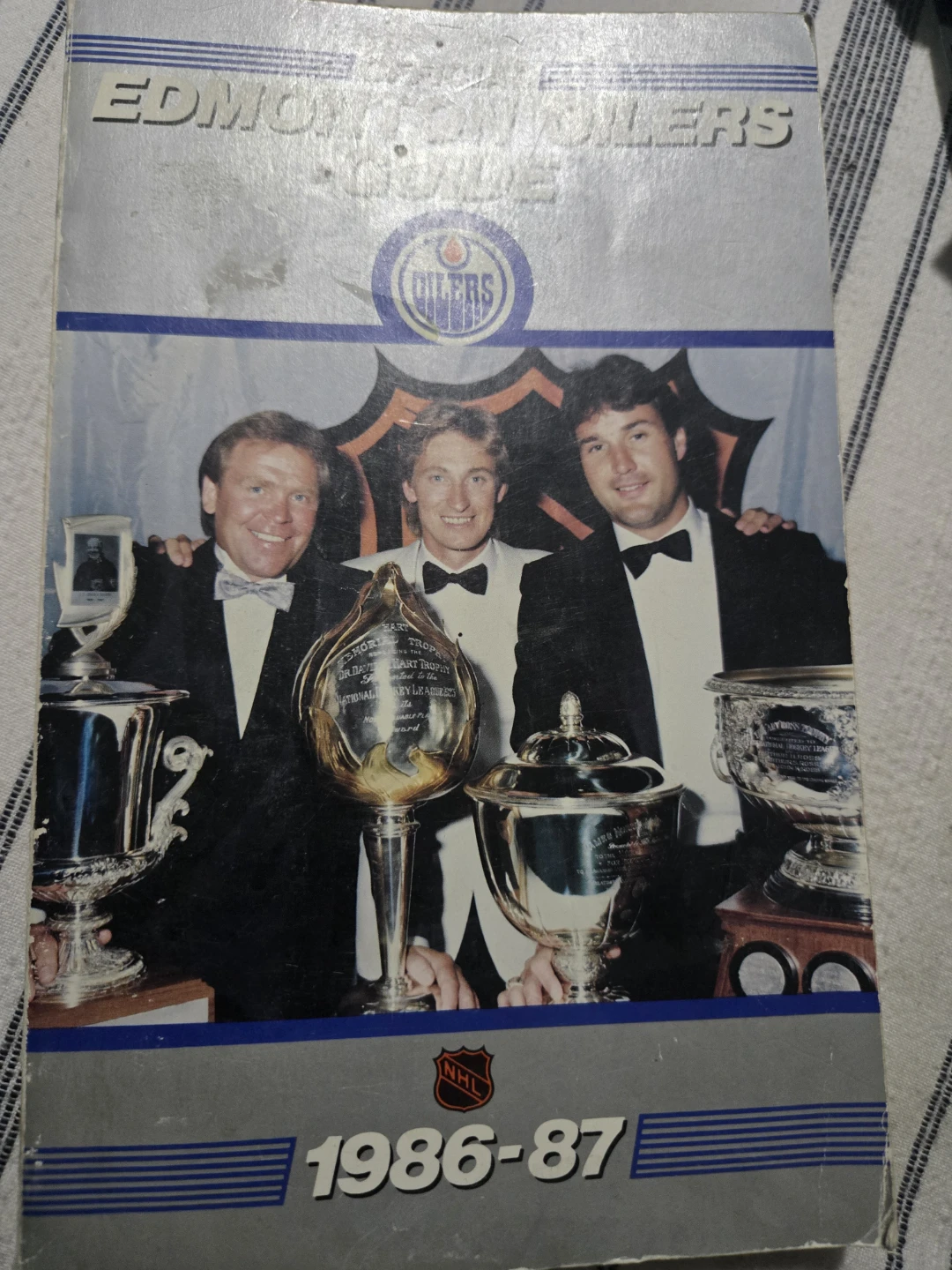 Edmonton Oilers 1986-87 Official Guide - photo 2