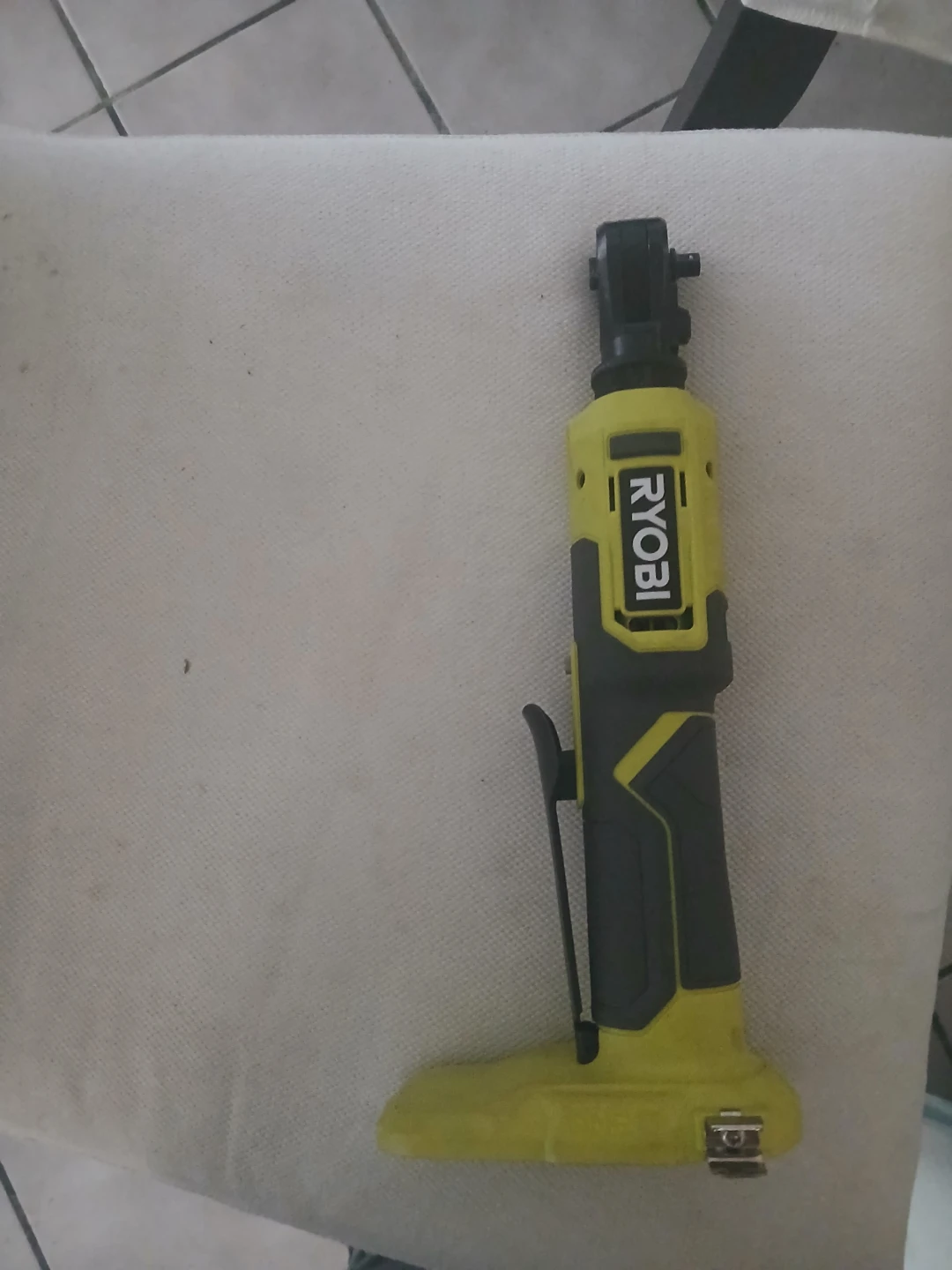 New 3/8 and 1/2 inch ratchet no batery or charger