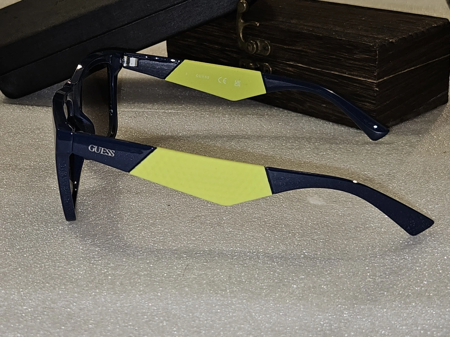 Guess Sunglasses. - photo 2