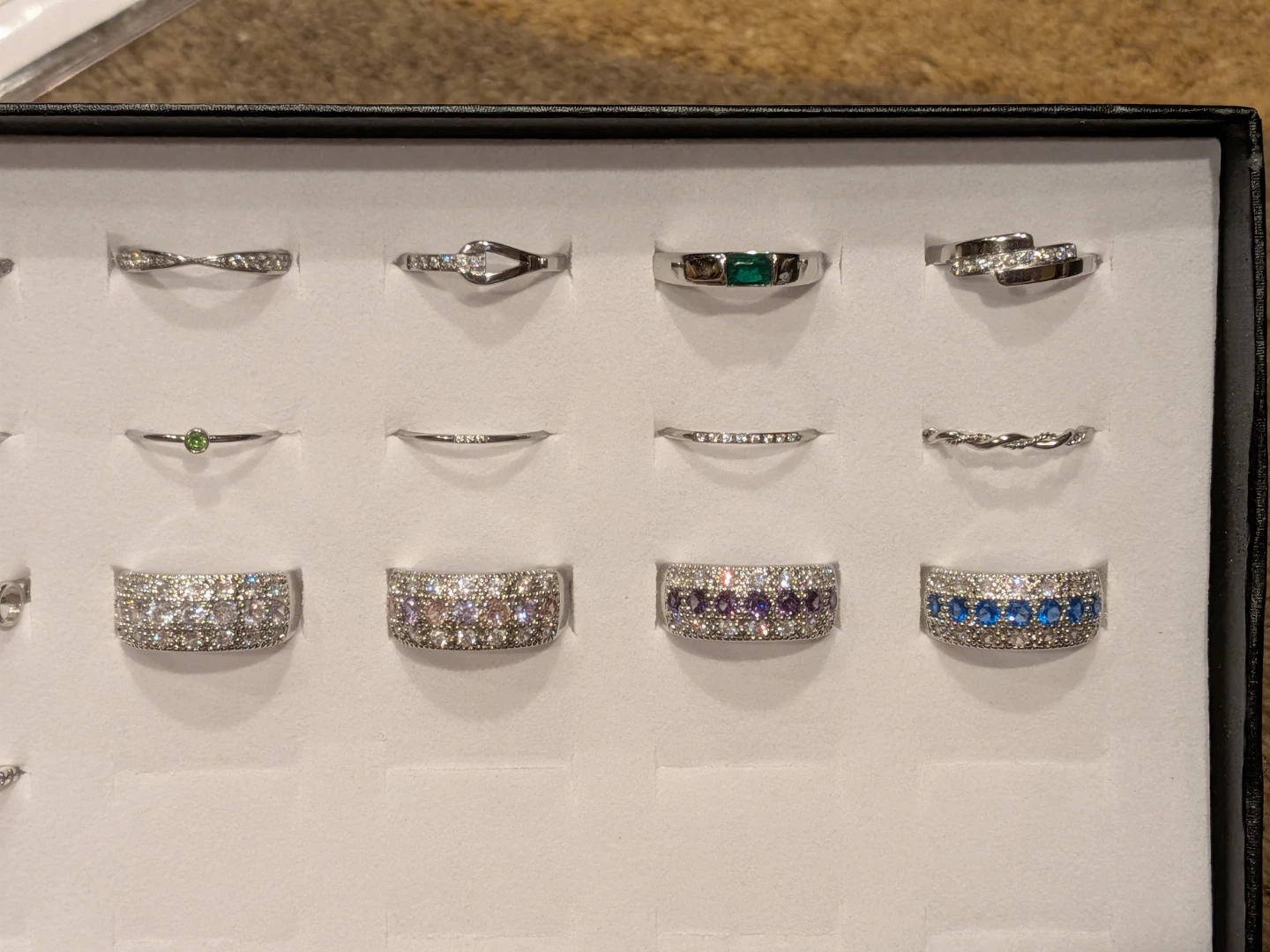 Beautiful Size 7 Rings - photo 3